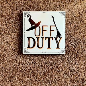 Does a little bit of home decor for Halloween!